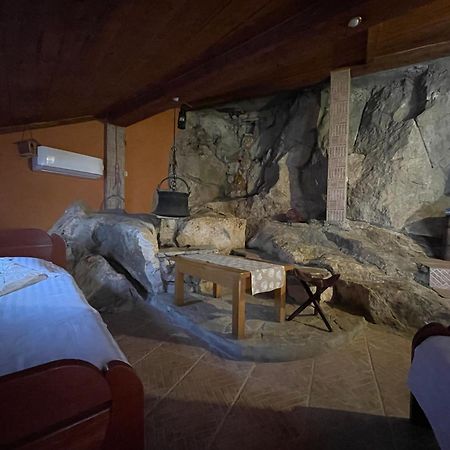 Cave Apartment Virpazar Dış mekan fotoğraf